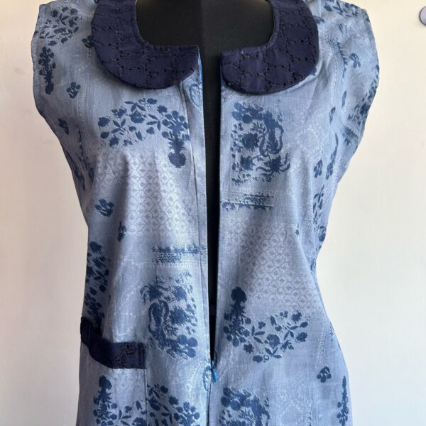 Ash Grey Floral Printed Pure Cotton Peter Pan Collar Long Zip Sleeveless Feeding Nighty - Image 2