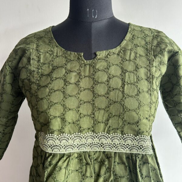 Green Lace Hakoba Gown - Image 2