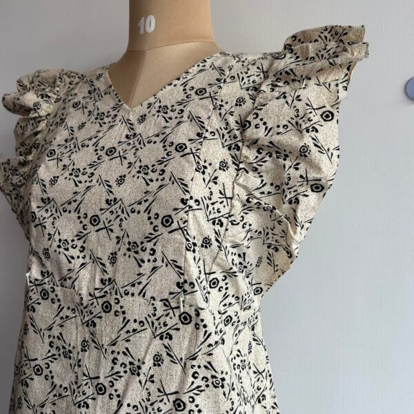 Cream Floral Printed Premium Cotton Ruffle Sleeve Short Maternity Gown - Image 2