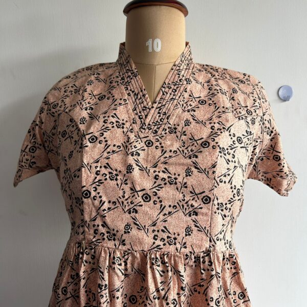 Cream Floral Printed Premium Cotton V Collar Neck Short Maternity Gown - Image 2