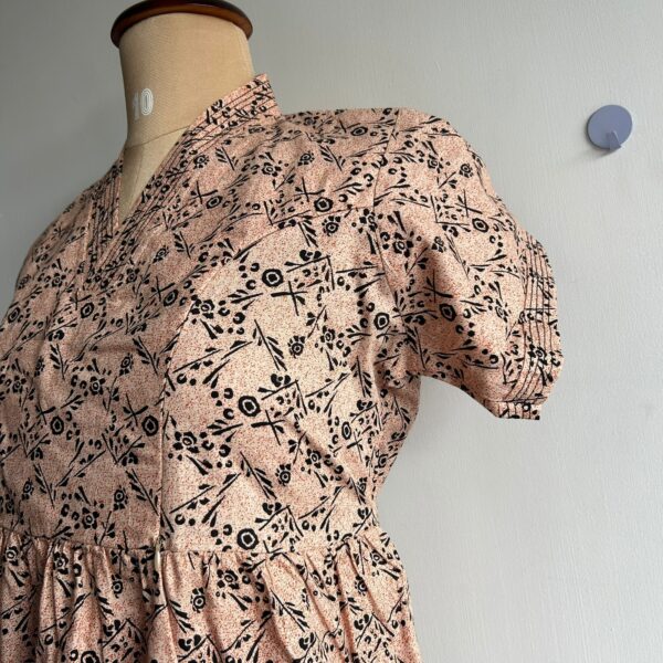 Cream Floral Printed Premium Cotton V Collar Neck Short Maternity Gown - Image 3