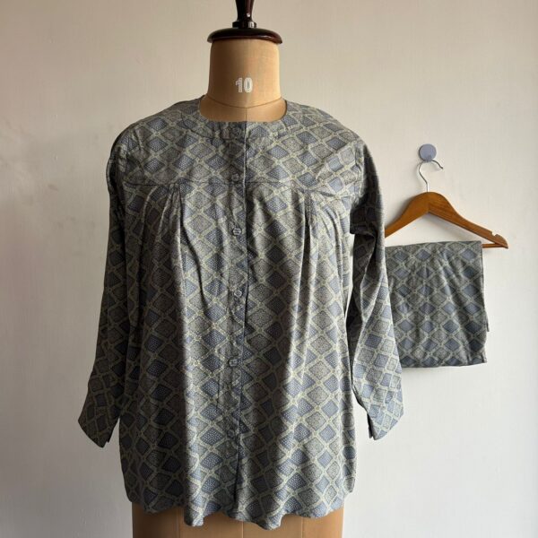 Grey Printed Rayon Full Sleeve Pyjama Set | Free Size |