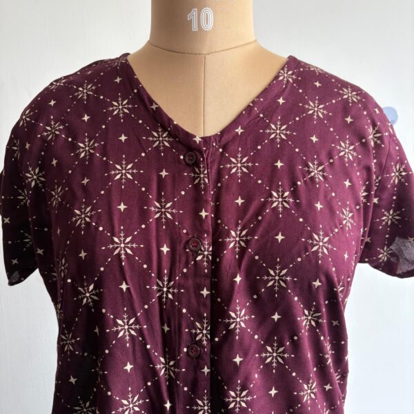 Maroon Floral Printed Rayon Short Full Open Labour Room Nighty | Free Size | Chest Width 44″| Length 44″| - Image 2