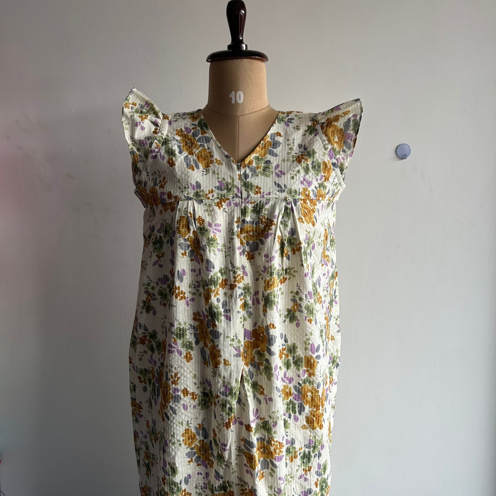 Brown Floral Printed White Kantha Cotton V- Neck Ruffle Sleeve Long Zip Short Maternity Gown | Free Size | Chest Width 44″| Length 44″|