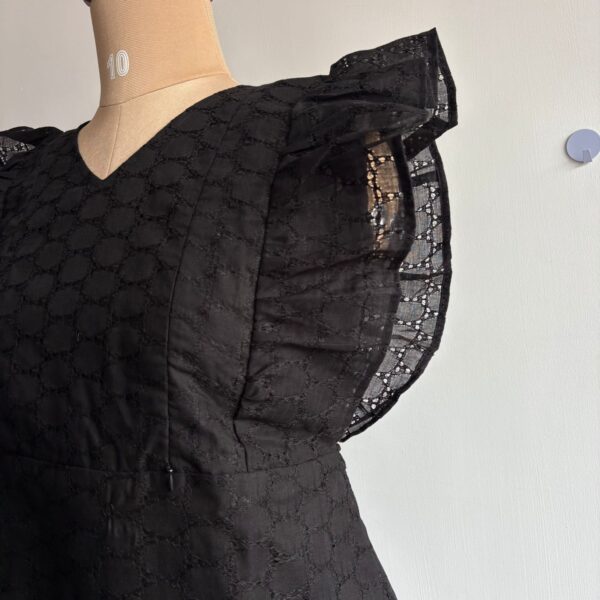 Black Hakoba Ruffle Sleeve Feeding Gown - Image 2