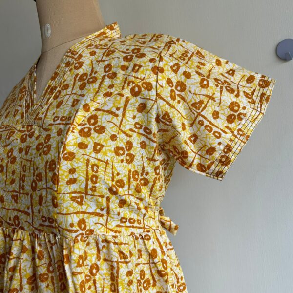 Yellow Printed Premium Cotton V Collar Neck Short Maternity Gown | Free Size | - Image 3