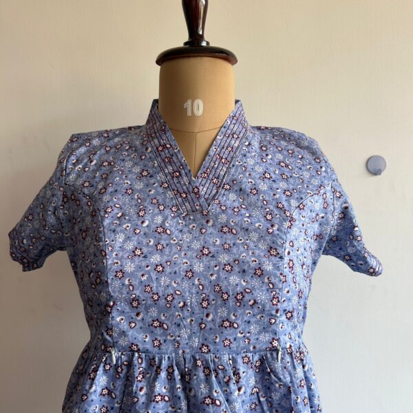 Maroon Floral Printed Blue Premium Cotton V Collar Neck Short Maternity Gown | Free Size | - Image 2