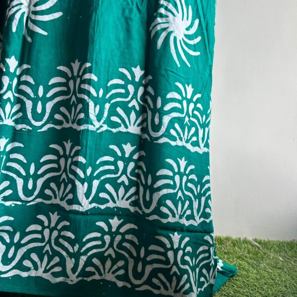 Green Printed Premium Rayon Feeding Kaftan | Free Size | Chest Width 44″| Length 56″| - Image 2