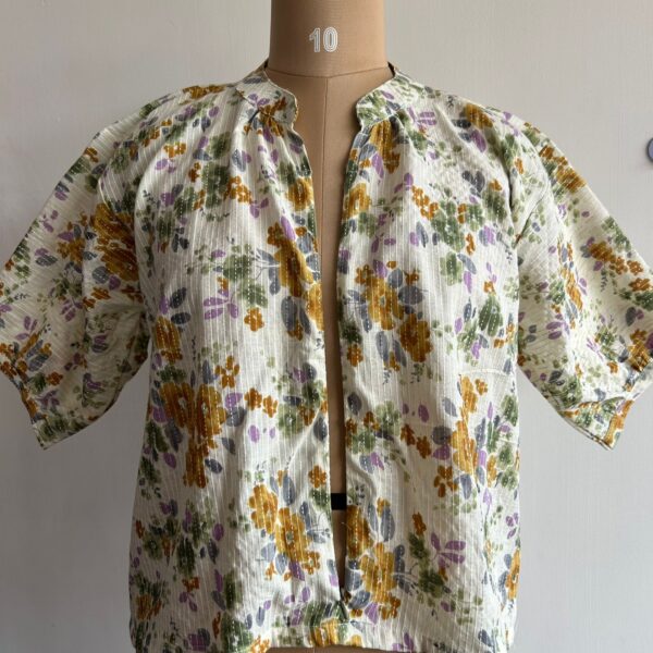 Brown And White Floral Printed Kantha Cotton Short Feeding Top With Centre Long Zip And Puff Sleeve | Free Size | - Image 2