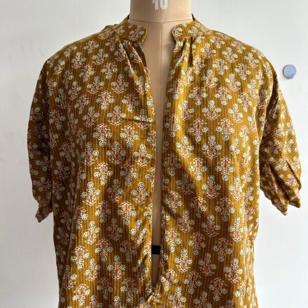 Brown Floral Printed Kantha Cotton Short Feeding Top With Centre Long Zip And Puff Sleeve | Free Size | - Image 2