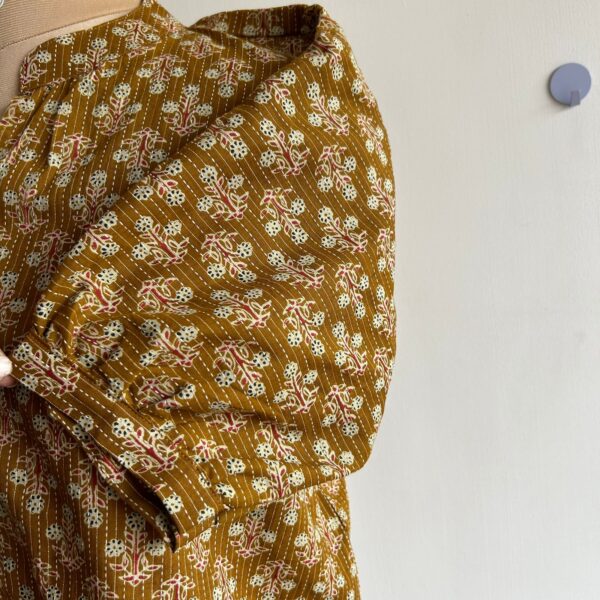 Brown Floral Printed Kantha Cotton Short Feeding Top With Centre Long Zip And Puff Sleeve | Free Size | - Image 3