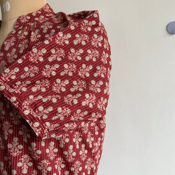 Maroon Floral Printed Kantha Cotton Short Feeding Top With Centre Long Zip And Puff Sleeve | Free Size | - Image 3