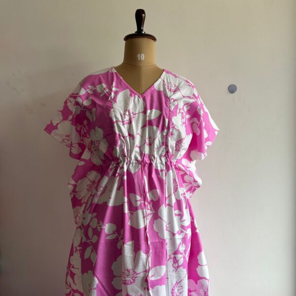 Pink And White Floral Printed Feeding Kaftan | Free Size | Chest Width 44″| Length 56″|