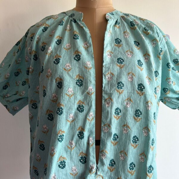 Blue Floral Printed Kantha Cotton Short Feeding Top With Centre Long Zip And Puff Sleeve | Free Size | - Image 2