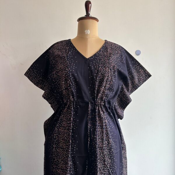 Navy-Blue Dot Printed Gujari Feeding Kaftan | Free Size | Chest Width 44″| Length 56″