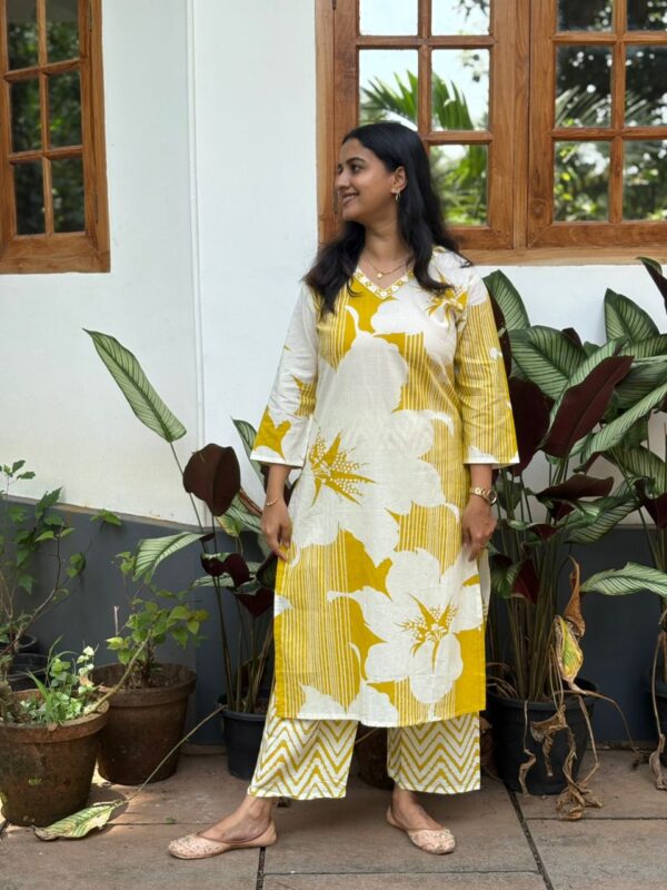 White And Yellow Floral Printed Cotton Kurti 2 Piece Co-ord Set | BK0044
