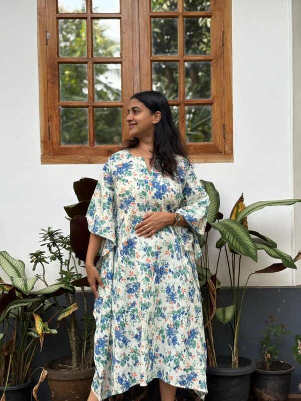 Blue Floral Printed White Kantha Cotton Short Kaftan | BK0049