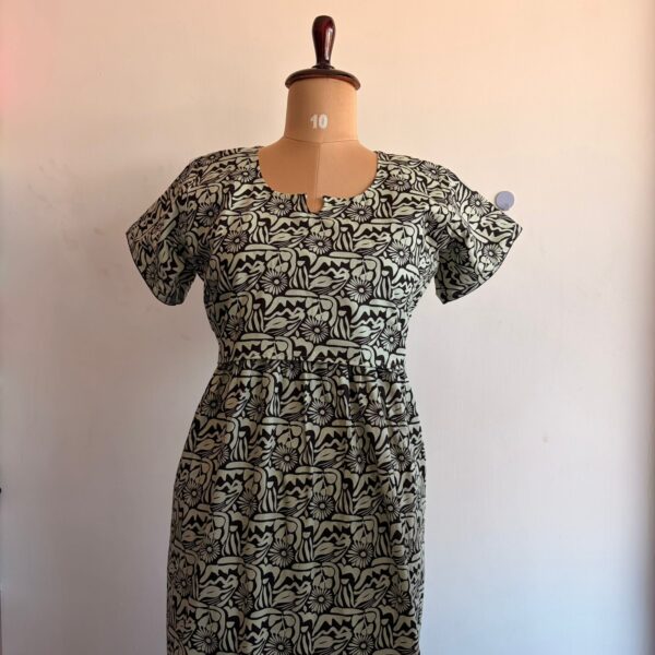 Pastel Green And Black Floral Printed Premium Cotton Buttonless Zipless Short Maternity Nighty | Free Size | Chest Width 44″| Length 46″