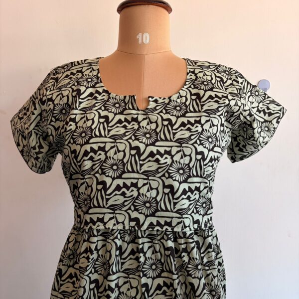 Pastel Green And Black Floral Printed Premium Cotton Buttonless Zipless Short Maternity Nighty | Free Size | Chest Width 44″| Length 46″ - Image 2