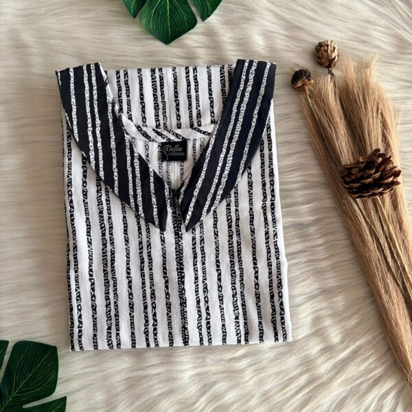 Black And White Stripes Printed Premium Cotton Peter Pan Collar Long Zip Feeding Nighty | Free Size | Chest Width 44″| Length 56″